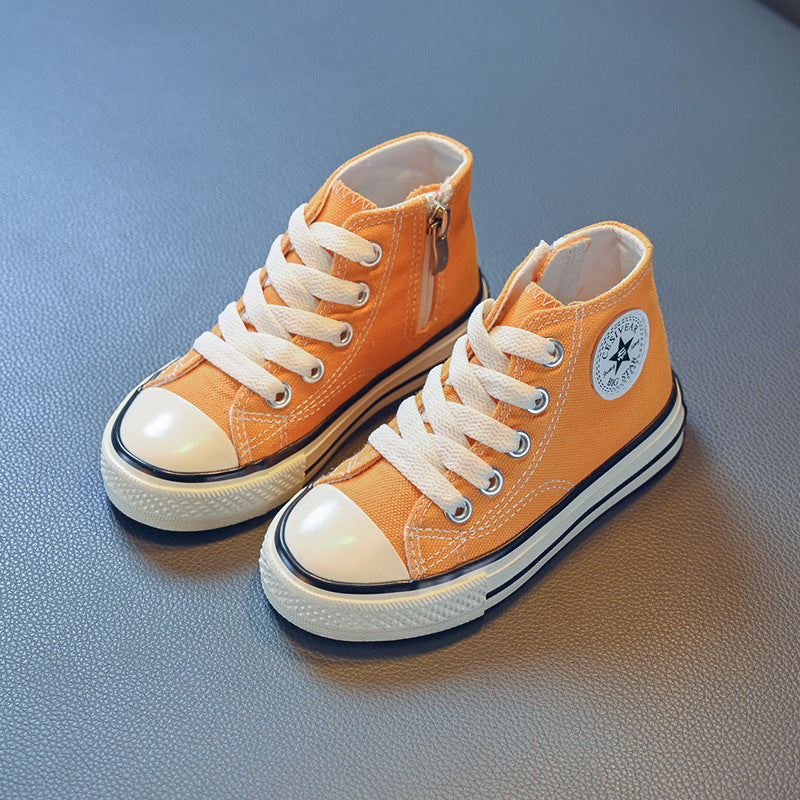 A children's canvas shoes