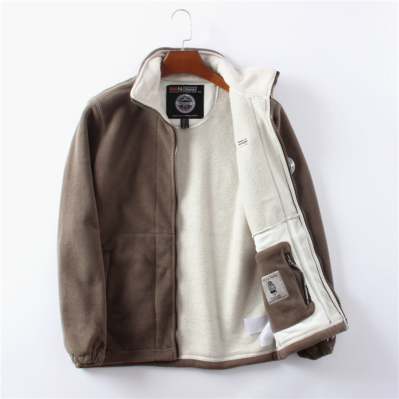 A Fleece and thickened double-sided fleece jacket for men, warm in autumn and winter, casual and loose large-size jacket.