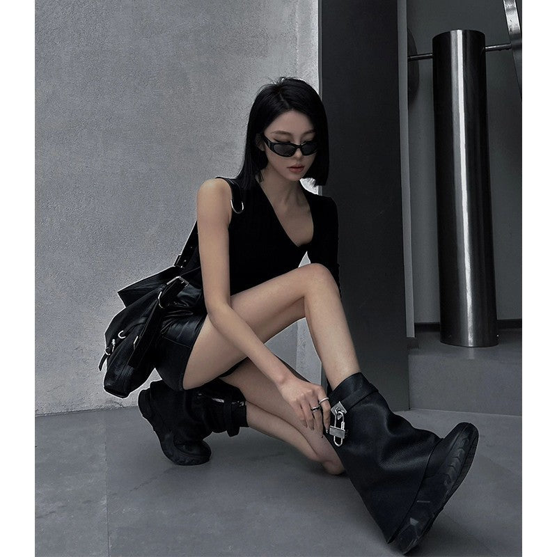 A inner height-increasing short boots for women, thick-soled metal lock trouser tube boots for women