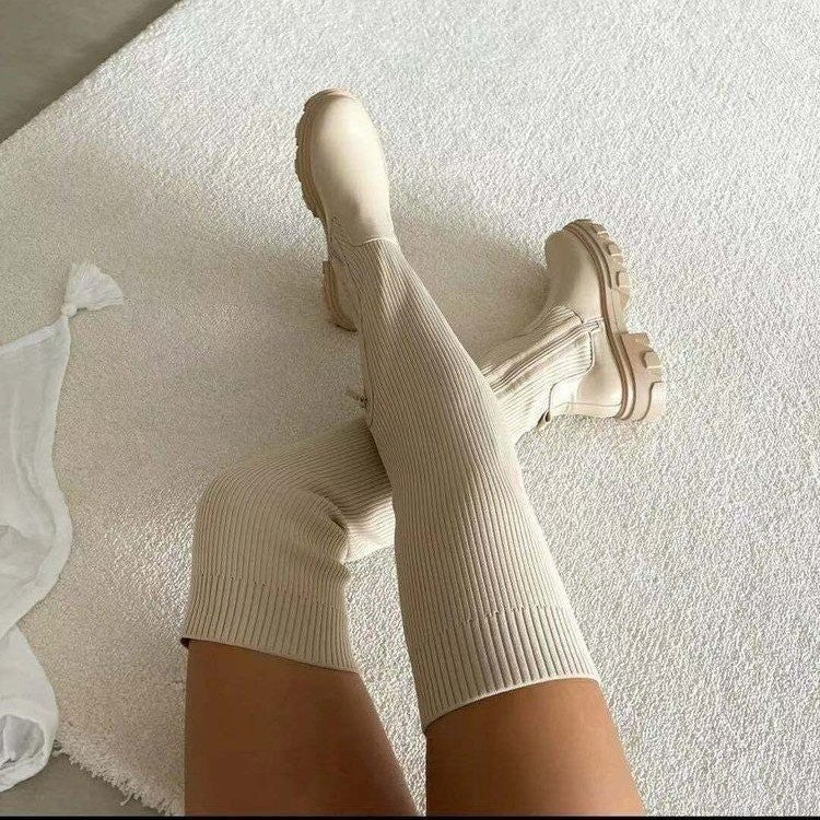 A Women's Knee High Boots