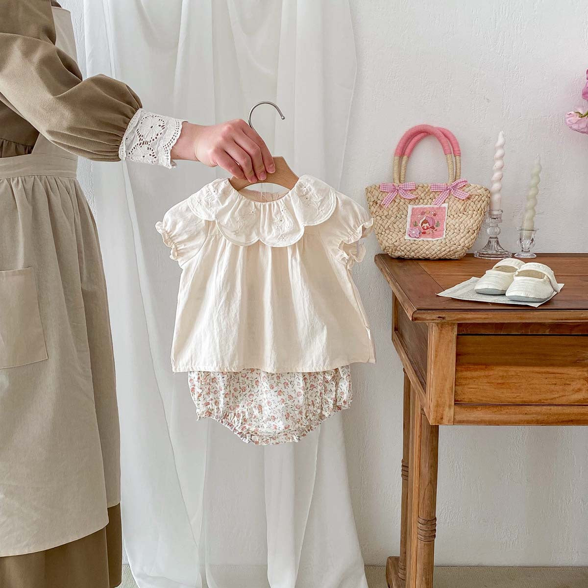 A spot 24 summer new girls floral jumpsuit ruffled lapels bag fart clothes Ha clothes baby short sleeve climbing clothes - Mixbatch