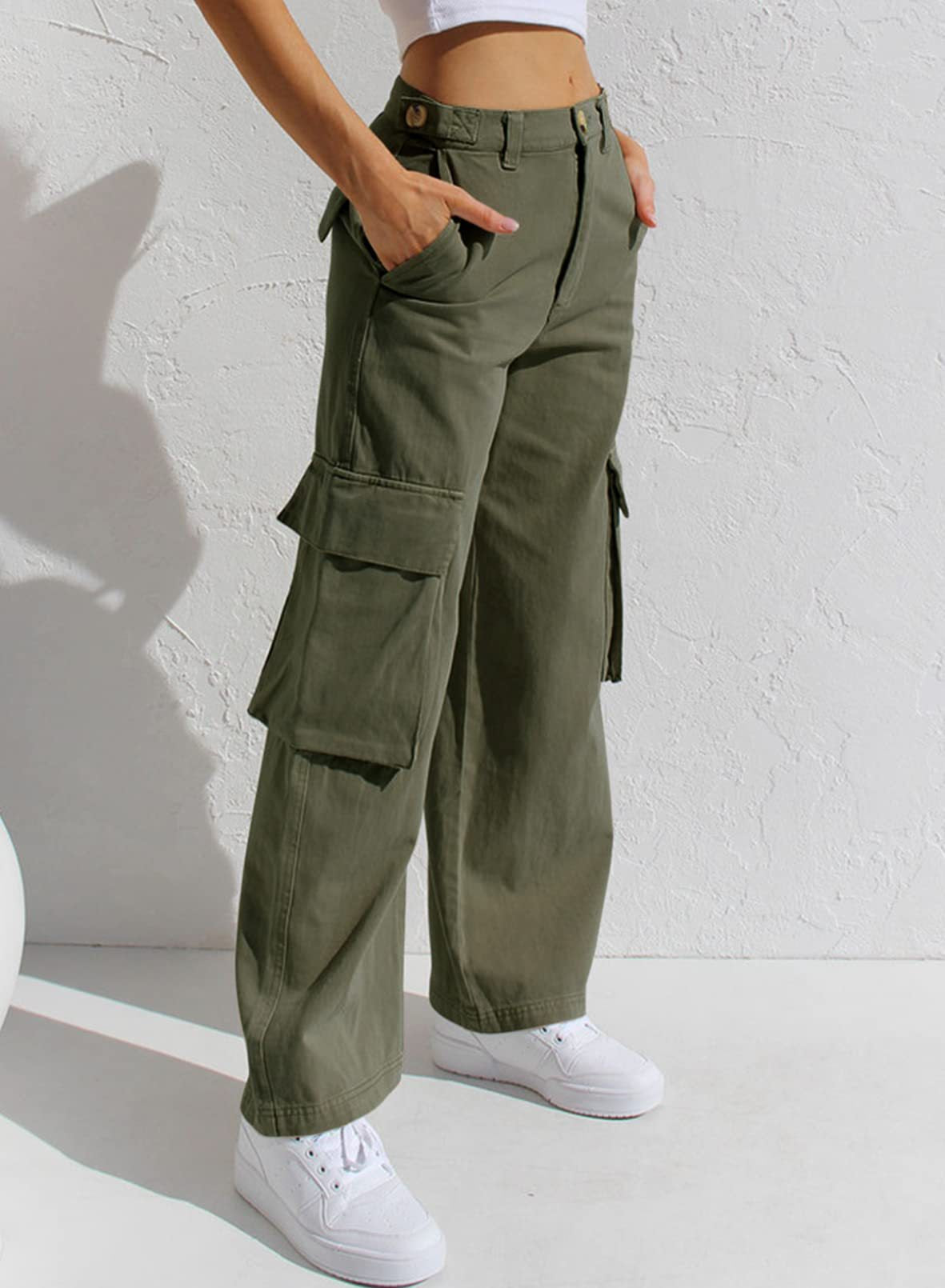 A foreign trade cross-border supply multi-pocket tooling jeans women