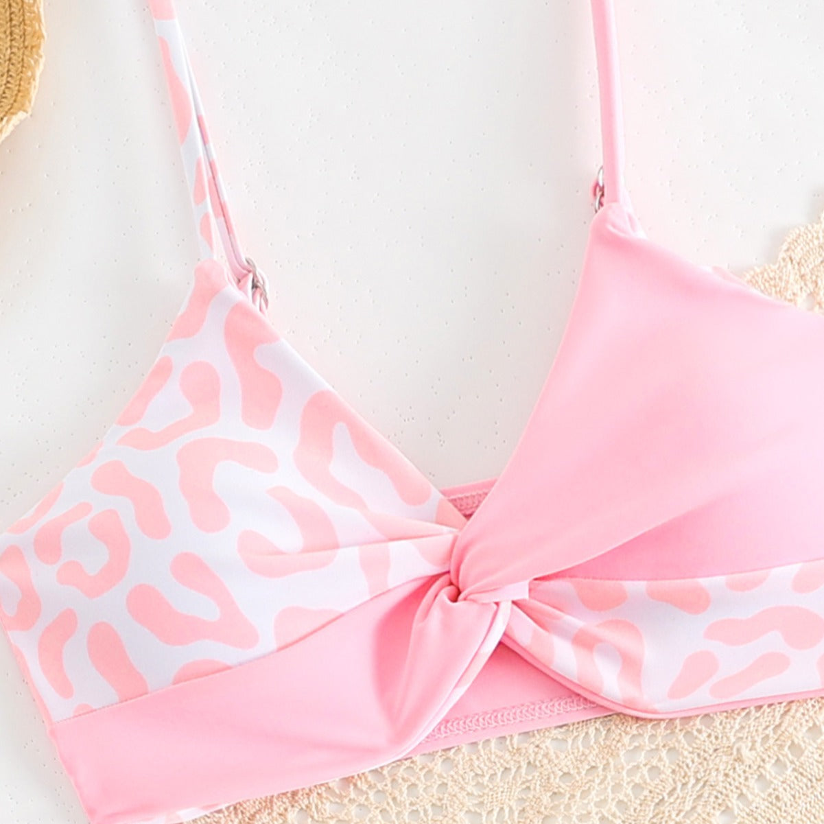 A new small fresh bikini split hot spring swimsuit female sexy three-piece halter bikini Amazon swimsuit - Mixbatch