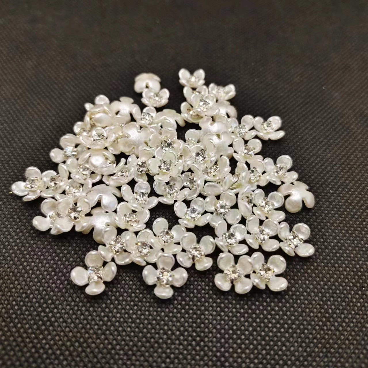 A five small flowers single claw DIY handmade material hairpin accessories five petals small flowers with drill plastic four petals flower point drill - Mixbatch