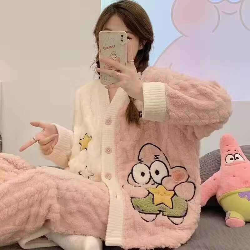 A long sleeve thermal pajamas