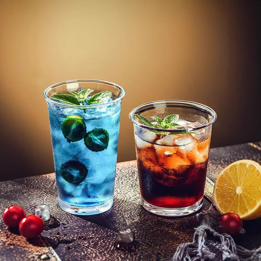 A transparent glass water cup