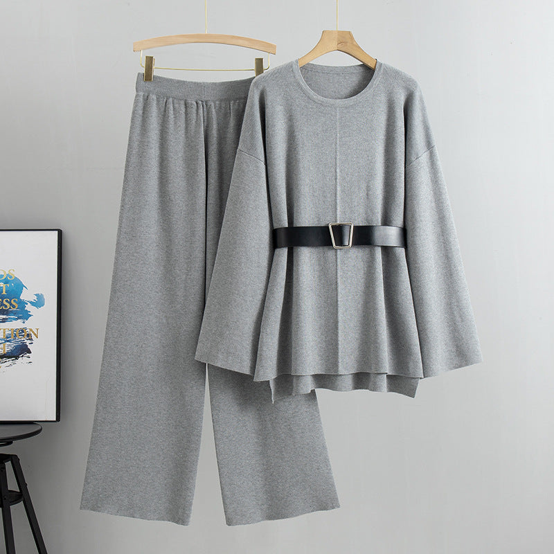A Knitted two-piece set including belt