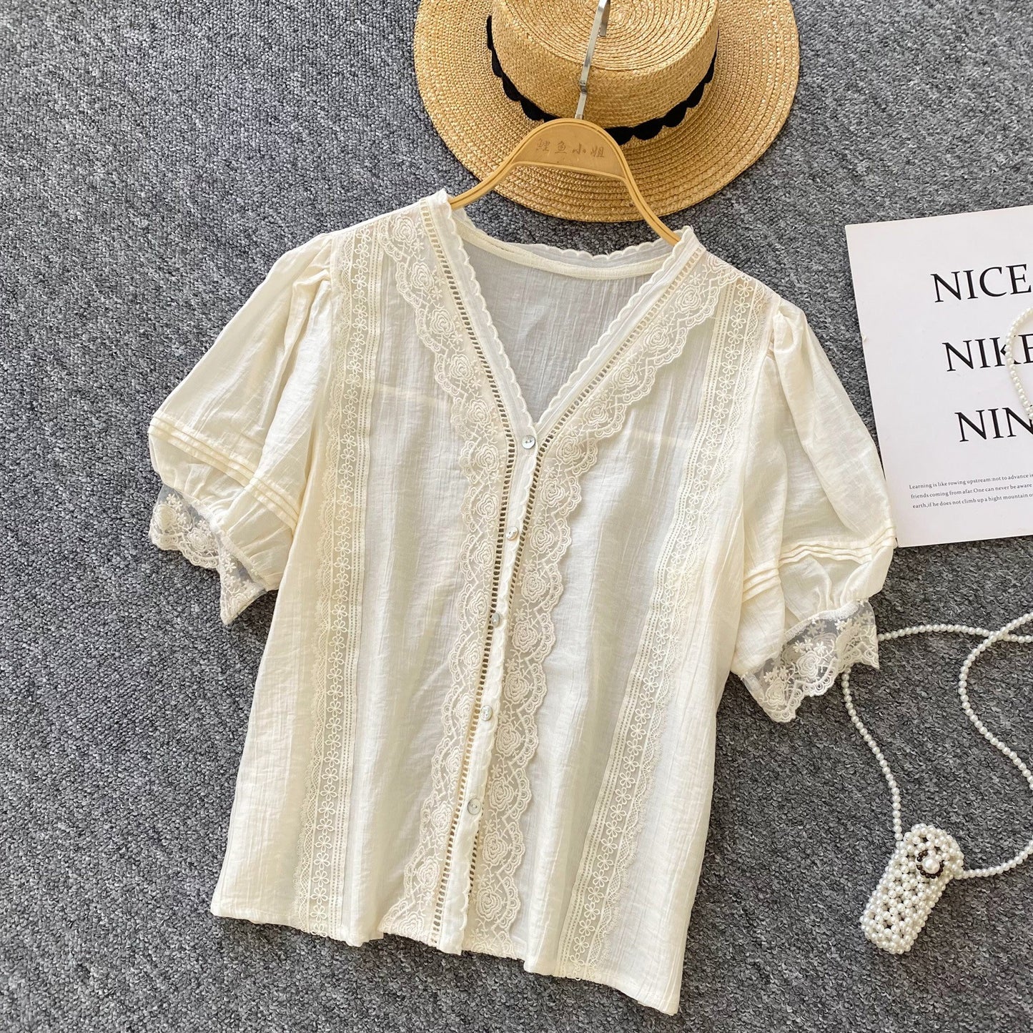 A Versatile Shirt Women's Summer Foreign Style Lace Splicing V-Neck Bubble Sleeve Cardigan Shirt Top
