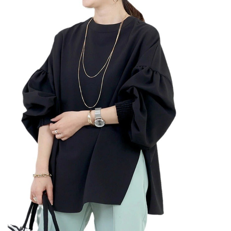 A crewneck long-sleeved top