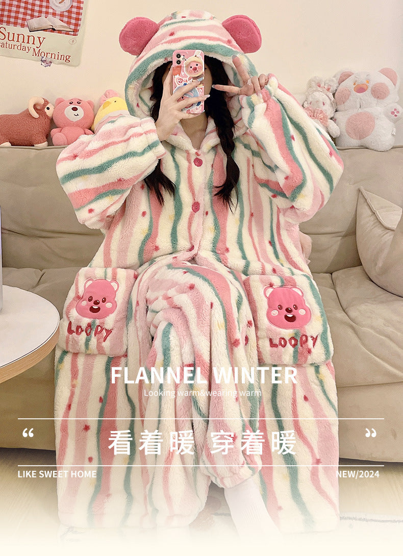 A cute pajamas thickened and velvet