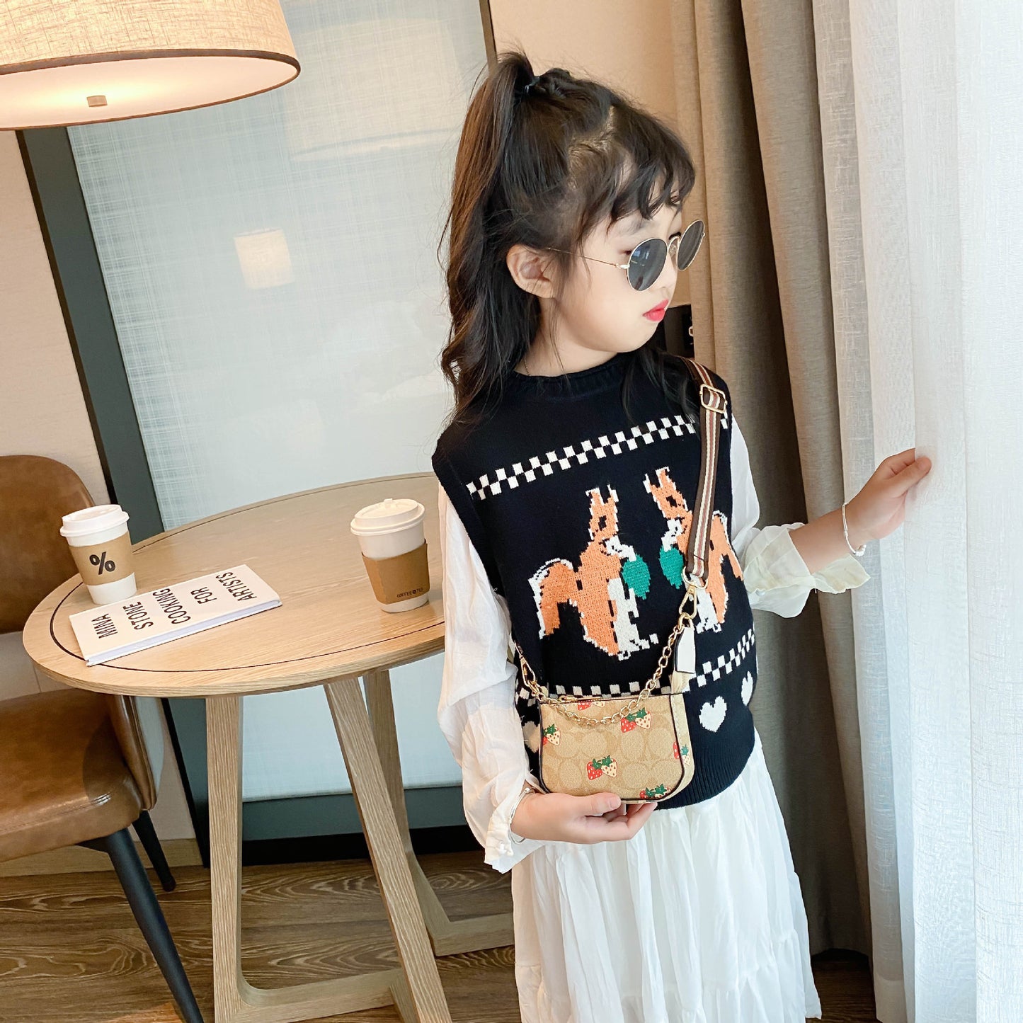 A new foreign fashion princess bag girls messenger bag little girl chain bucket bag - Mixbatch