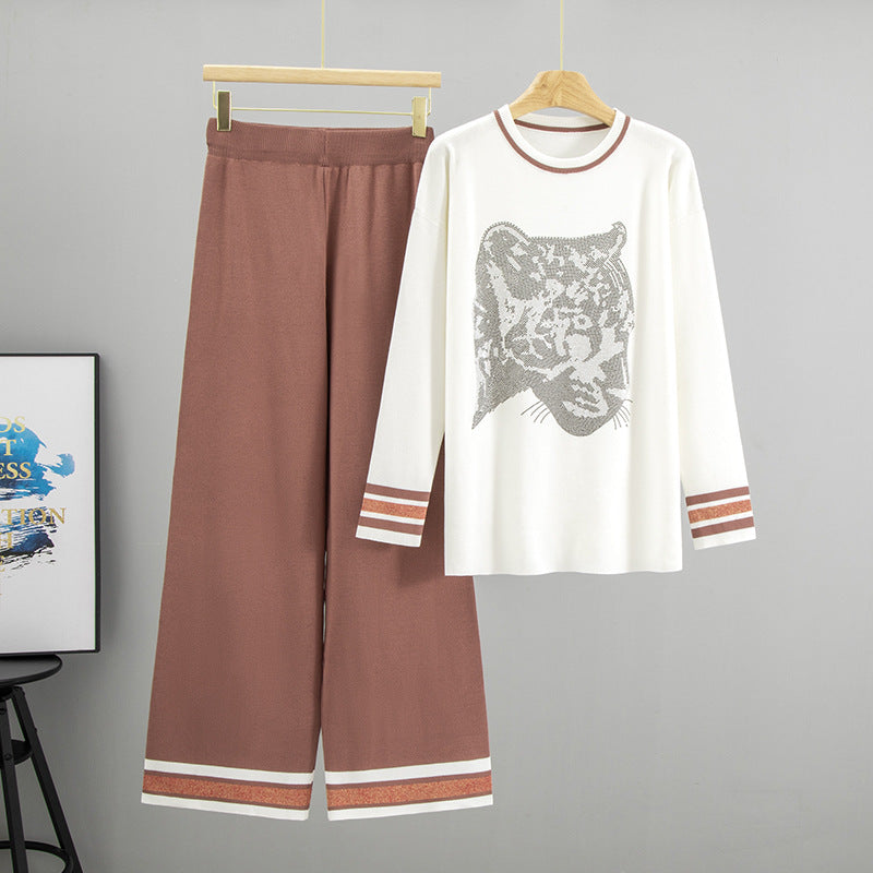 A diamond knitting suit