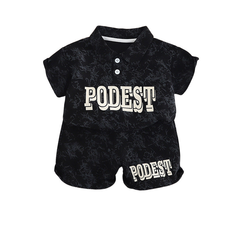 A children's short-sleeved shorts set