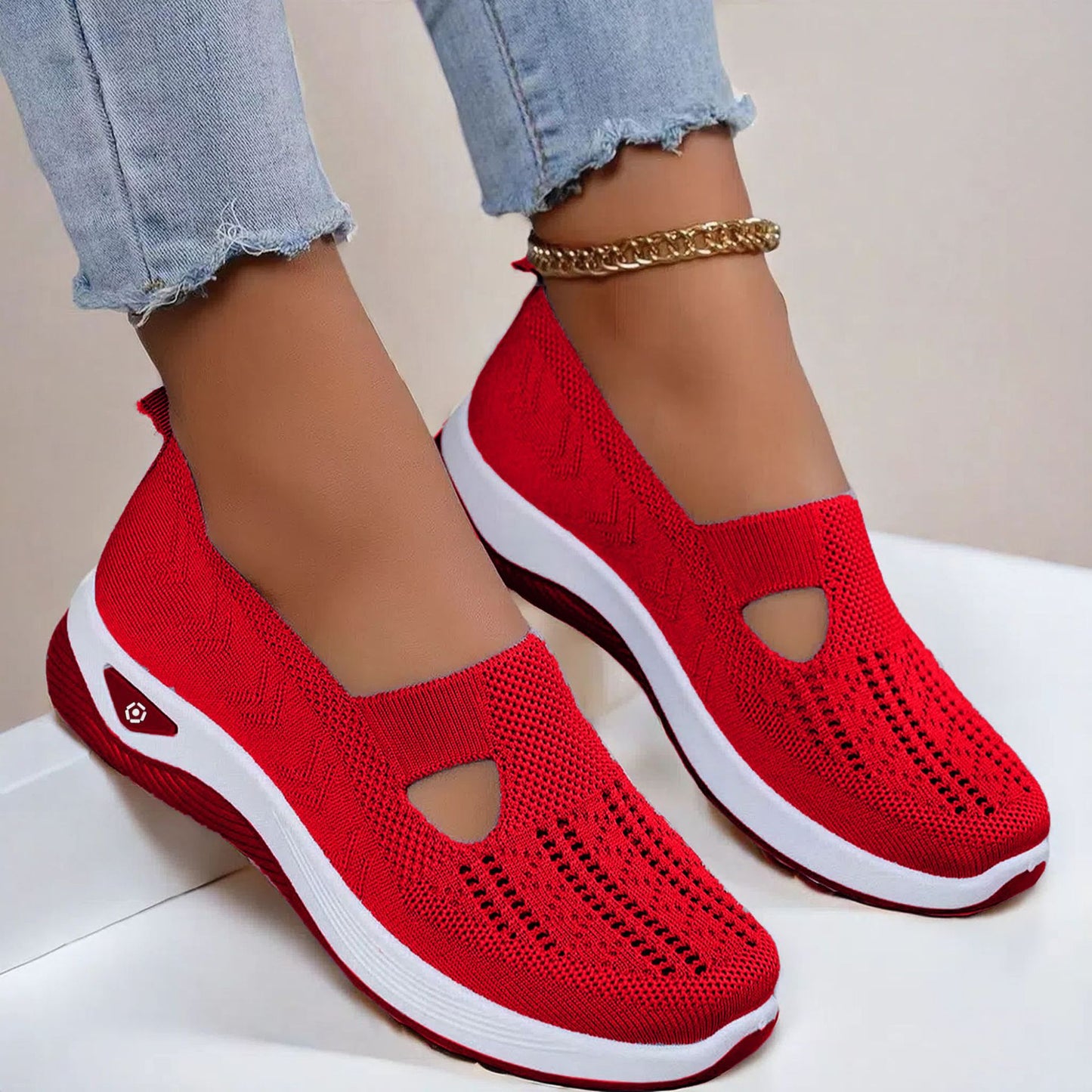 A Breathable shoes for summer