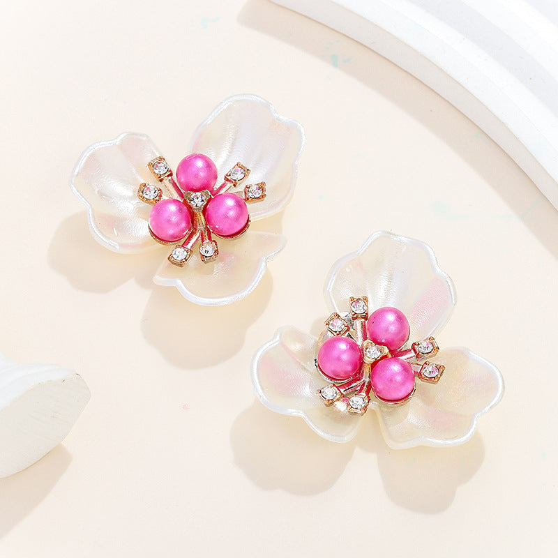 A three-leaf imitation shell petals three pearls flower heart accessories, resin flower plate DIY jewelry accessories wholesale - Mixbatch
