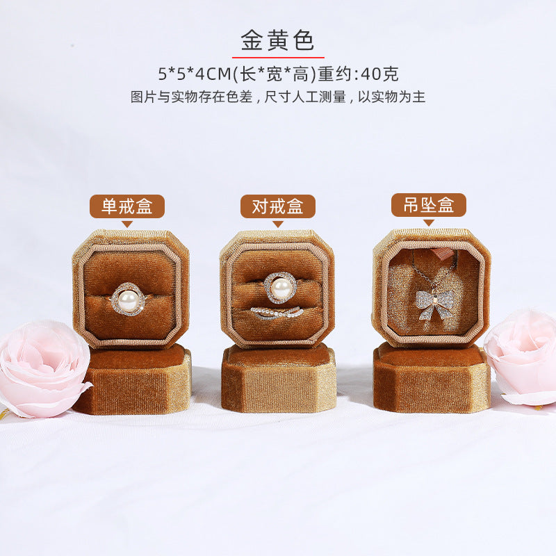 A Velvet stud earrings pendant box