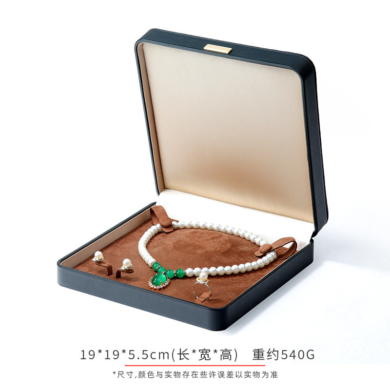 A Arched Leather Ring Jewelry Box