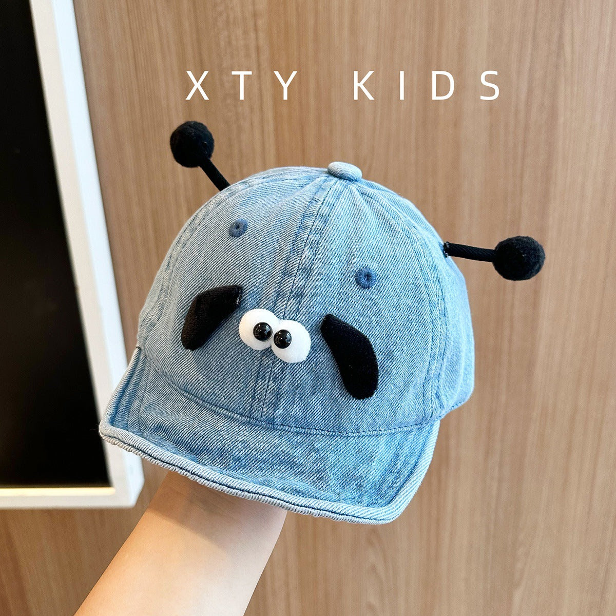 A children's hat
