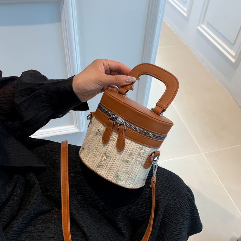 A foreign retro women's bag new Korean version spring and summer solid color crossbody temperament single shoulder simple striped small square bag - Mixbatch
