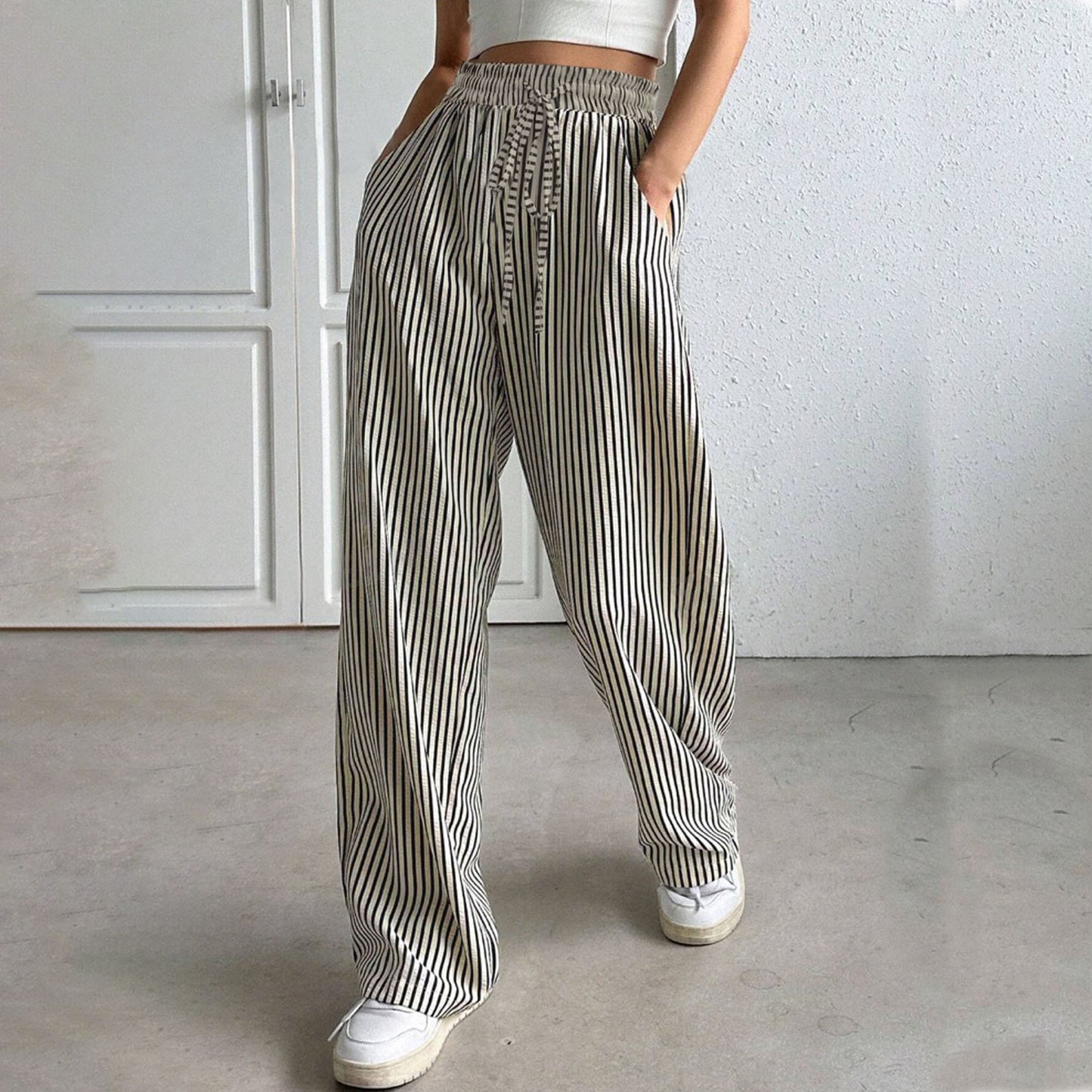 A striped casual trousers straight-leg trousers