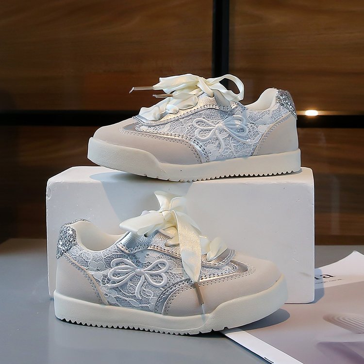 P Spring and Autumn New Girls Board Shoes Medium and Older Children Ultra Light Girls Sneakers Running Shoes