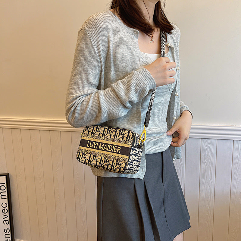 A new Korean version of temperament camera bag versatile women's high-end texture fashion shoulder messenger bag - Mixbatch