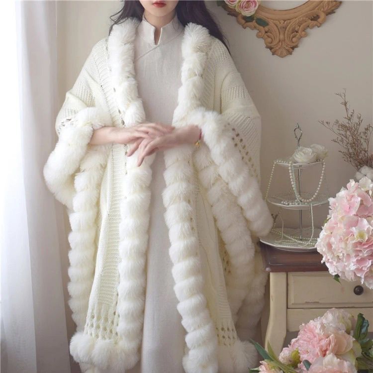 A cloak thermal jacket