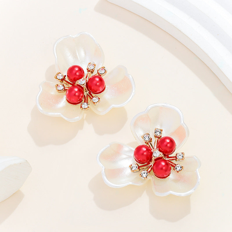 A three-leaf imitation shell petals three pearls flower heart accessories, resin flower plate DIY jewelry accessories wholesale - Mixbatch