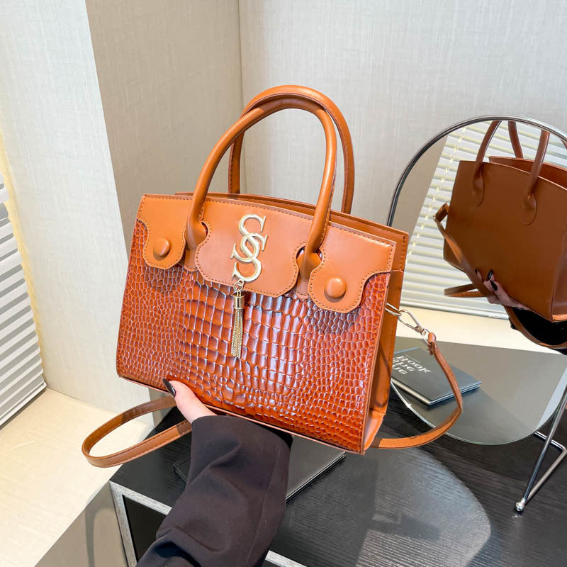 A new autumn personalized beautiful retro shoulder bag - Mixbatch