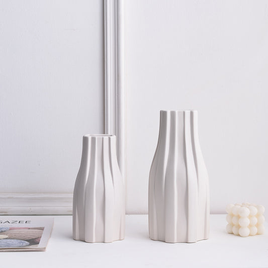 مزهرية خزفية للزينة