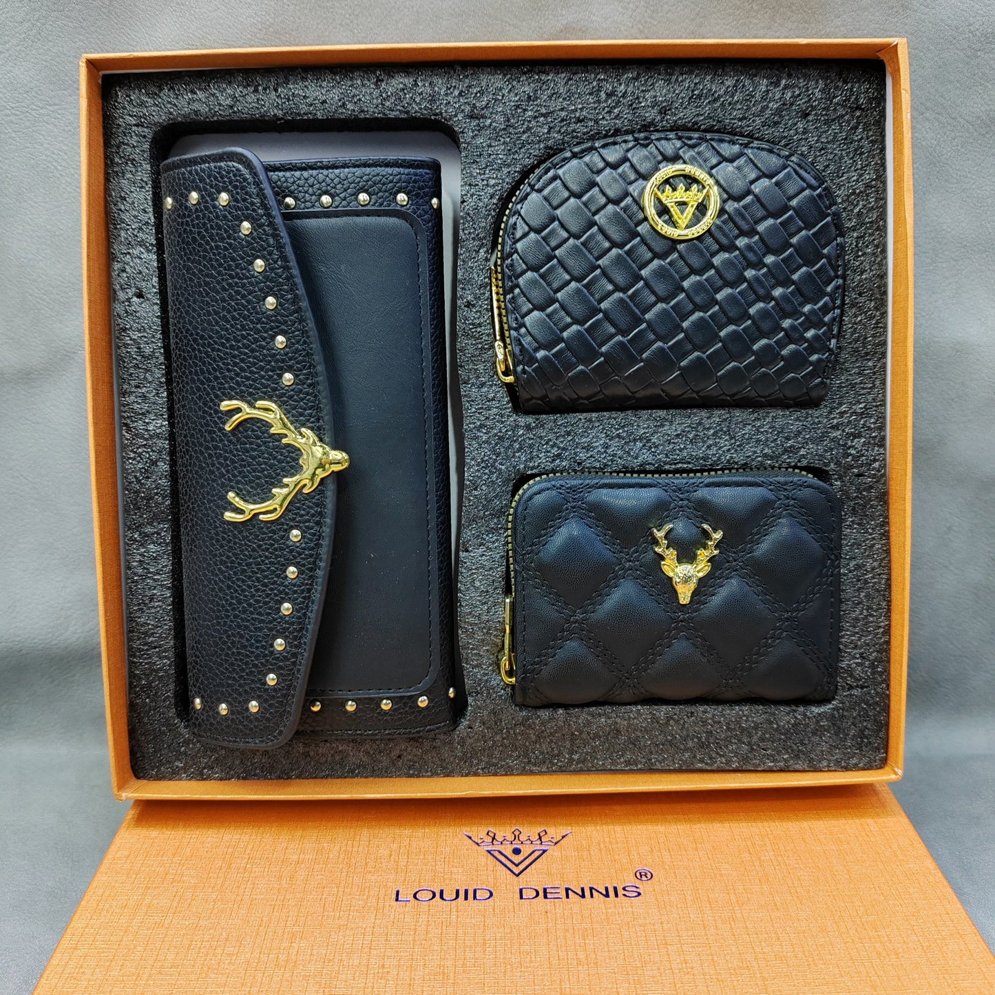 A new three-piece gift box with wallet card bag set.