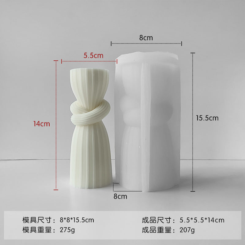 A cylindrical mold