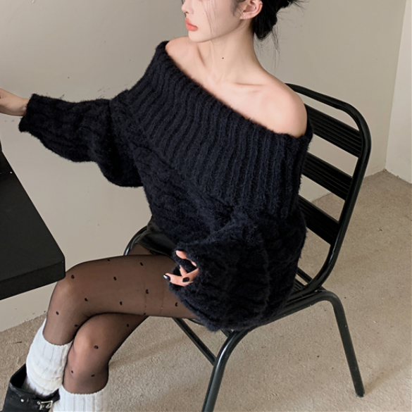 P Fashion and sexy design twist sweater women's gentle lazy style knitted sweater soft waxy loose pullover top women's trend
