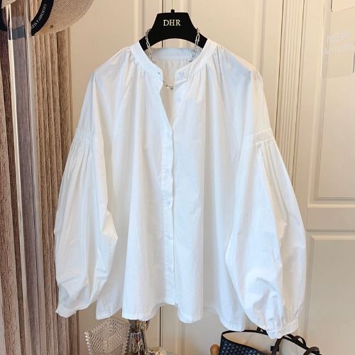 A lady's shirt top