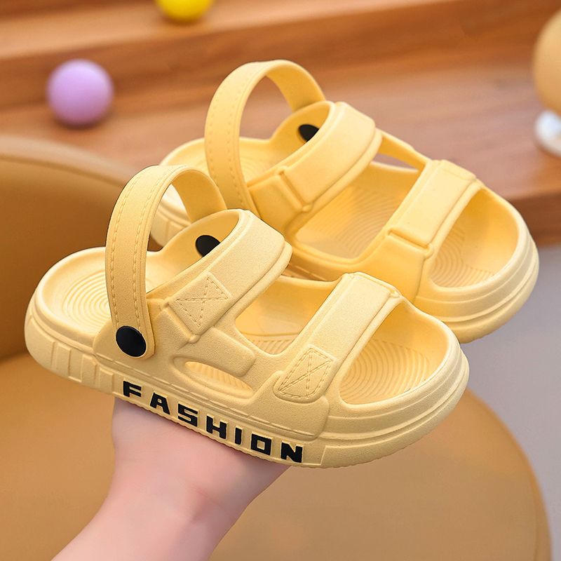 P Korean version of boys' cool slippers dual-purpose new summer wear-resistant middle-aged and older children's soft-soled non-slip children's student beach shoes