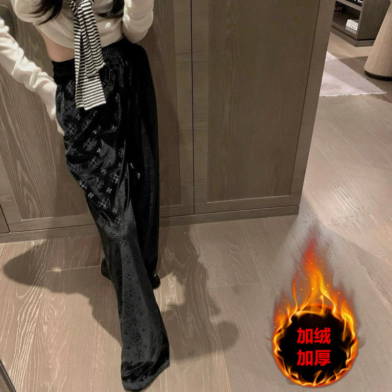 P Velvet embossed trousers