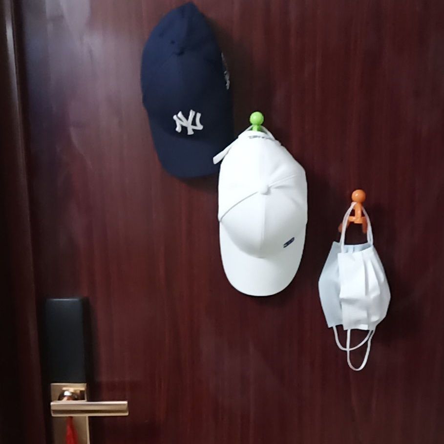 P magnet hook