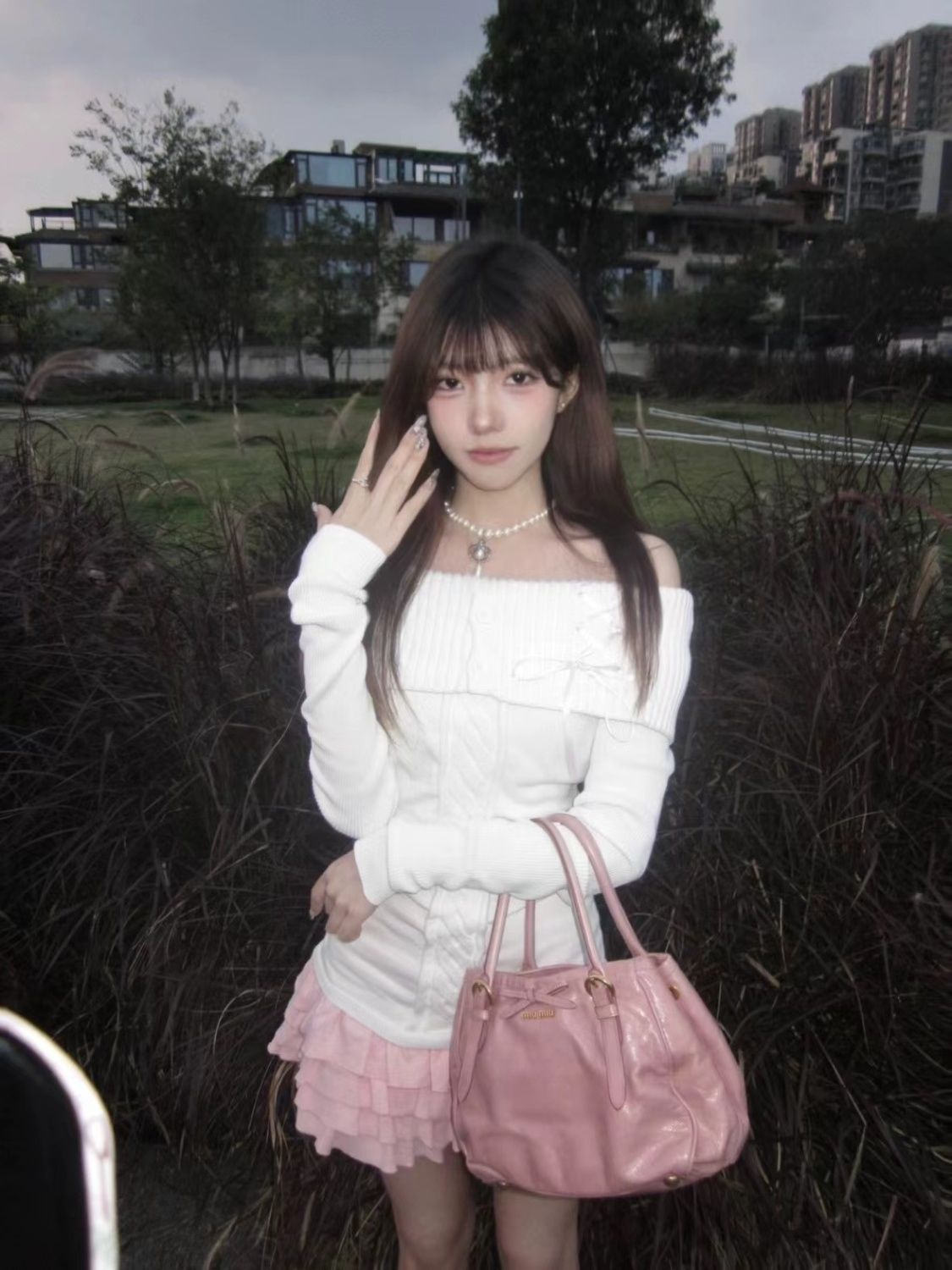A autumn and winter pure desire to open the fork Korean version of gentle Spice Girl new knitted sweater design