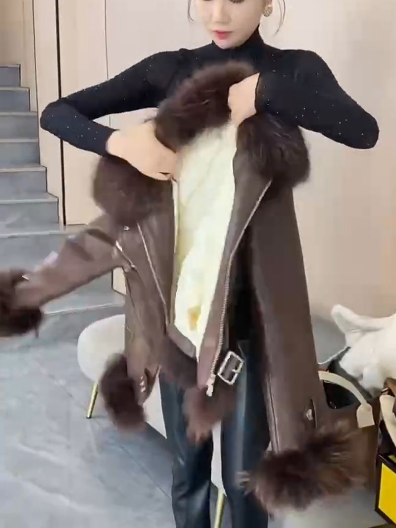 P fur collar leather jacket