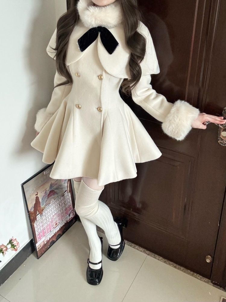 P cape shawl set