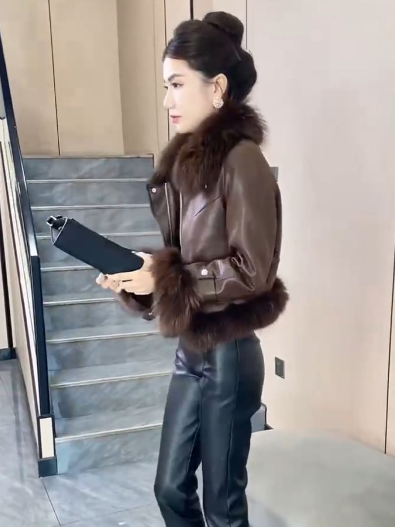 P fur collar leather jacket