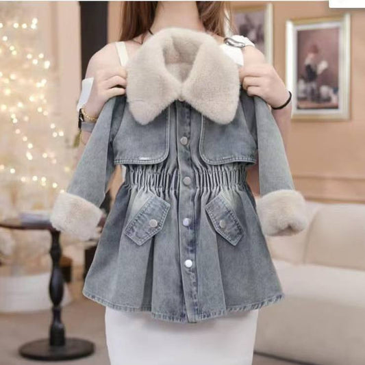 A mid-length denim jacket for children and teenagers