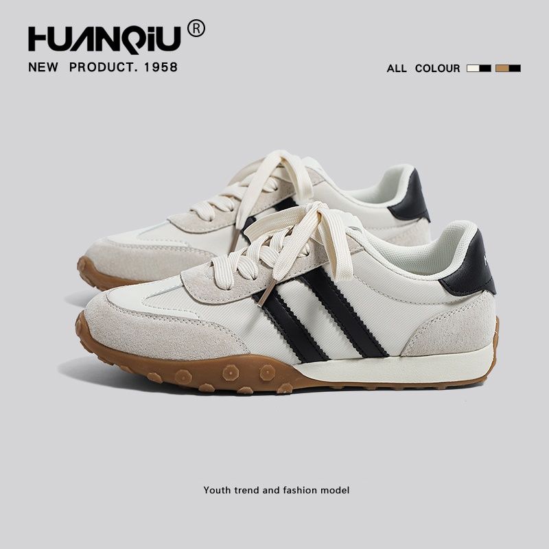 P board shoes are casual and lightweight