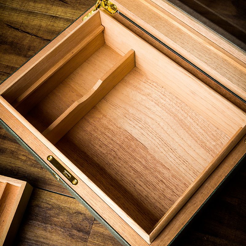 P Cedar wood humidor leather see-through window