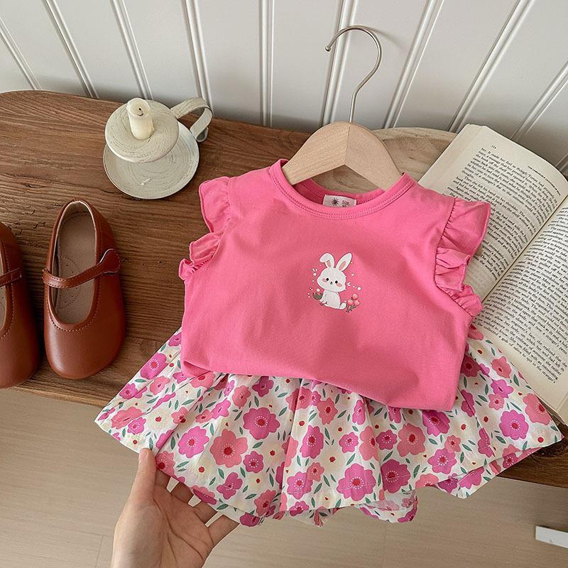 P Summer New Girls Flying Sleeves Short Sleeves T Foreign Style Baby Floral Shorts Two-piece Set 1