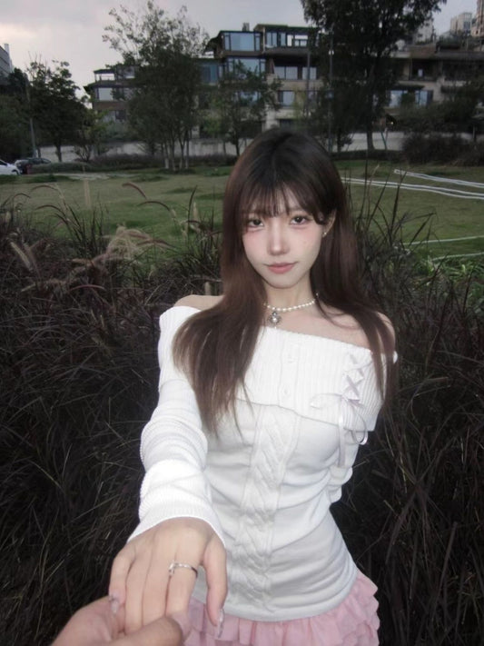 A autumn and winter pure desire to open the fork Korean version of gentle Spice Girl new knitted sweater design