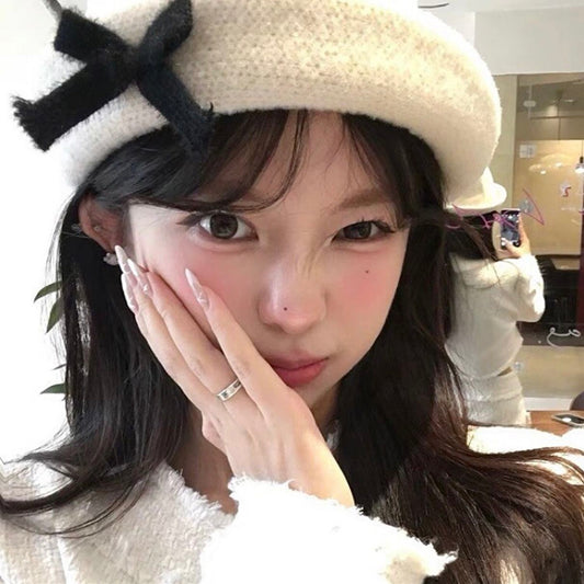 P lady hat