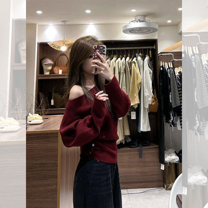P French retro red slanted shoulder long-sleeved knitted bottoming shirt women's autumn and winter off-the-shoulder collarbone sweater with a beautiful top inside