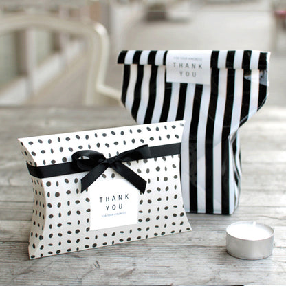 A square gift box decorative square sticker 4 * 4 self-adhesive decorative sticker Valentine's Day chocolate sticker 4 pcs/sticker MOQ: 1OO SHEET - Mixbatch