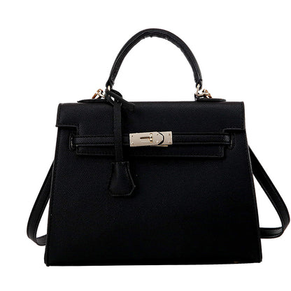 A new Korean version of the versatile messenger shoulder bag portable fashion Kelly bag
